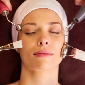 Dipigmentone Facial - Lotus